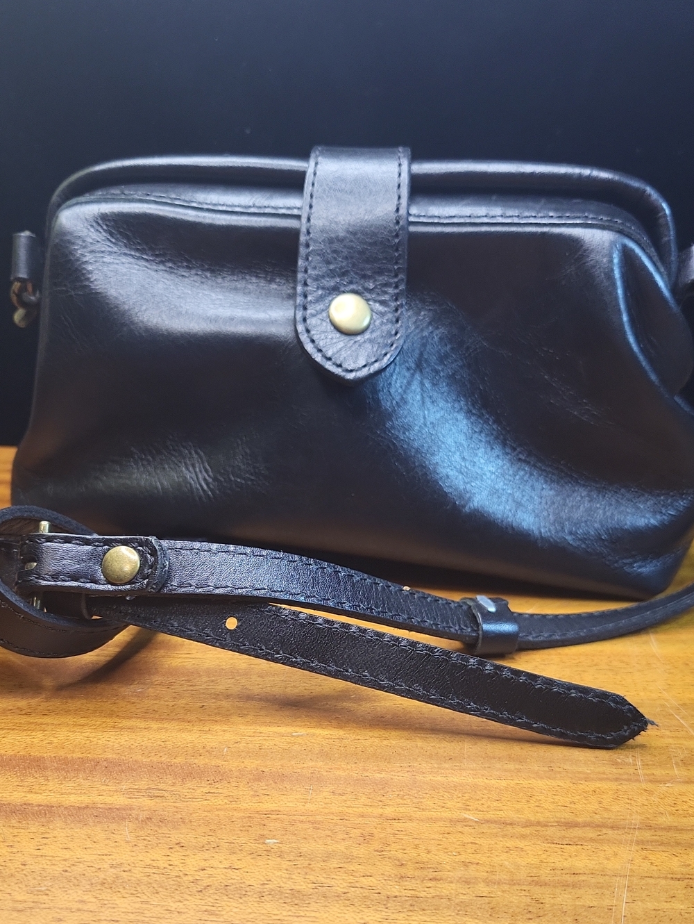 Classic Black Leather Crossbody Bag - Minimalist Men's Shoulder Bag